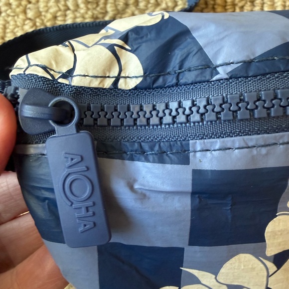 Lightweight Fanny Pack - Picture 12 of 13